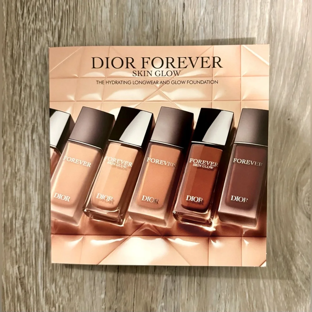 Dior Forever Skin Glow 24H Hydrating Foundation Sample Card 9 Shades 9 x 0.5 ml